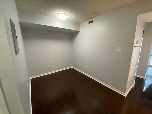 4th image of 38 Grenville St #402
