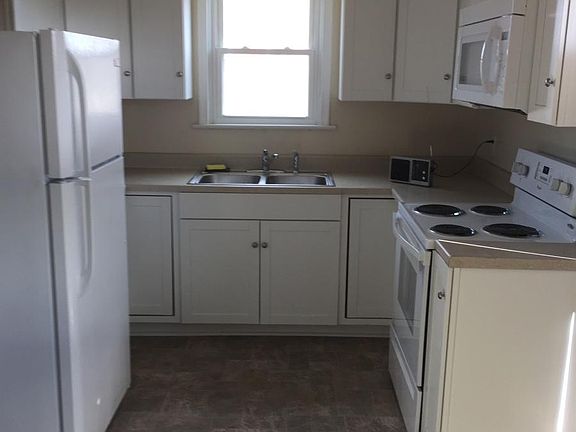 2nd image of 958 Mulberry Ave