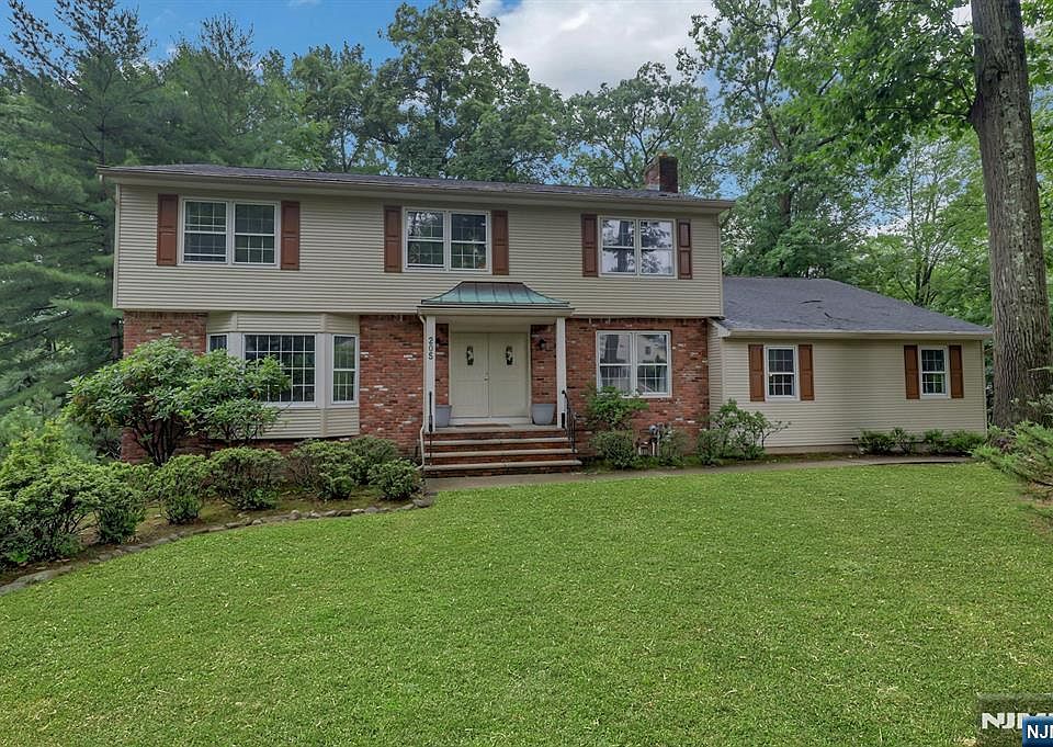 1st image of 205 Graney Drive