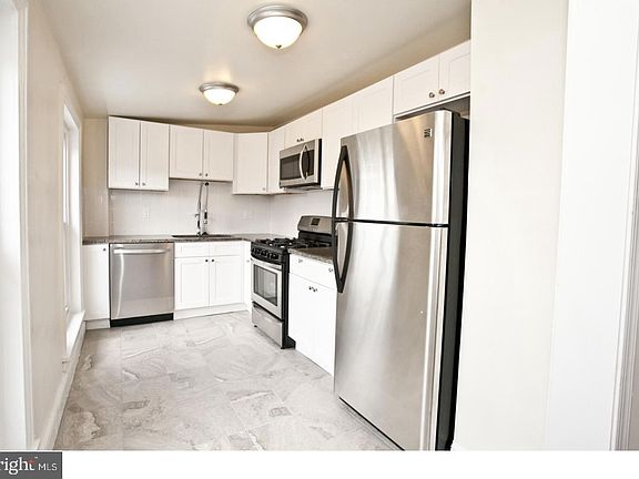 4th image of 130 Green Ln #3