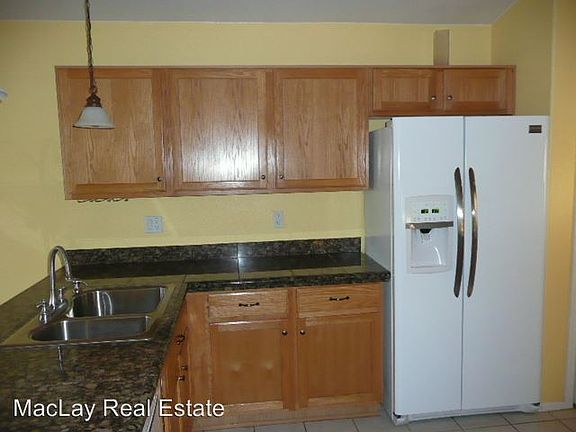 3rd image of 1831 W Havasu Way