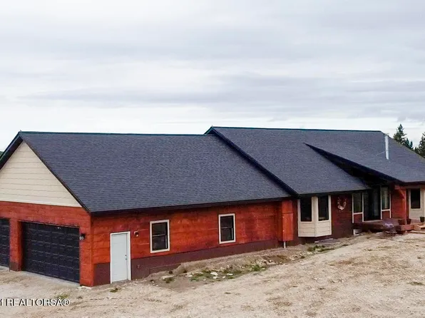 1050 Clover Ln, Tetonia, ID 83452