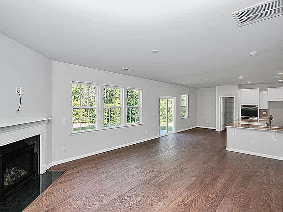 4th image of 15728 Wensea Ln
