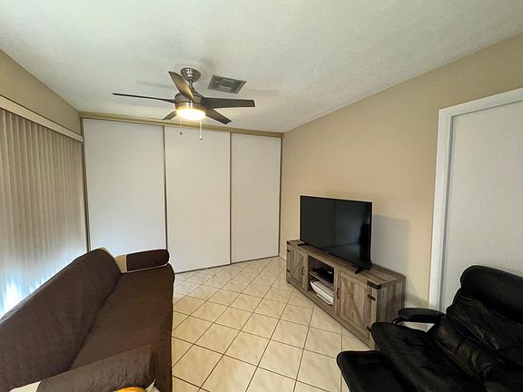 5th image of 13731 Flora Place #C
