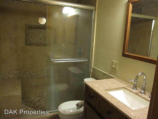 5th image of 107 Concord Pl APT 4