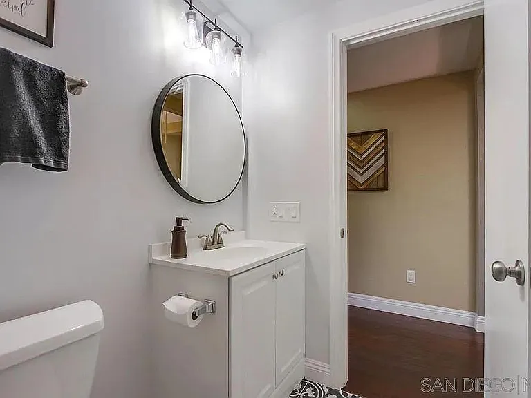 13563 Longfellow Ln — Photo 35