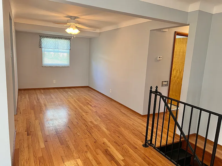 9815 Ridgely Ln — Photo 3