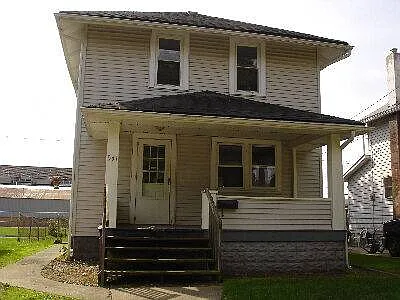 541 Griffith Ave SW photo 1