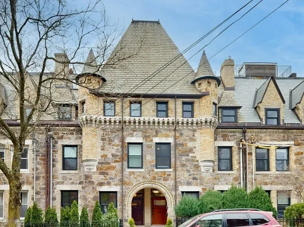 322 Tappan St #2, Brookline, MA 02445