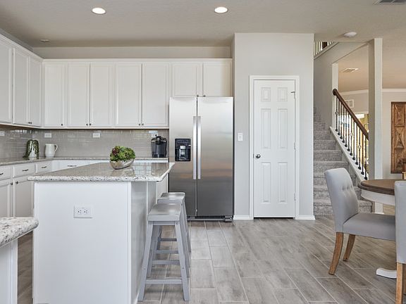 Kitchen with Optional Island