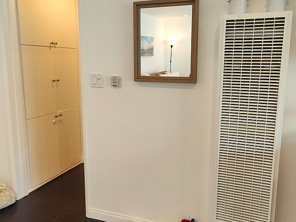 3rd image of 3650 Watseka Ave APT 8