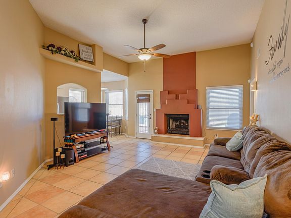 3rd image of 9512 Toucan Pl NW