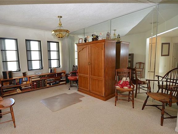 5th image of 2601 Parisian Ct