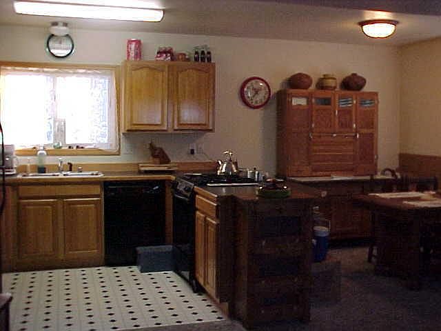 2nd image of 3531 N Riverdell Dr