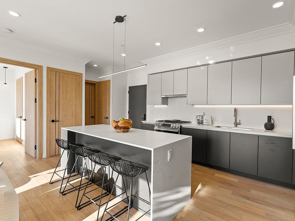 1st image of 388 Washington St #404
