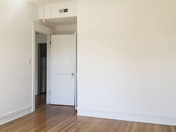 3rd image of 5237-5245 S Kenwood Ave #6314105