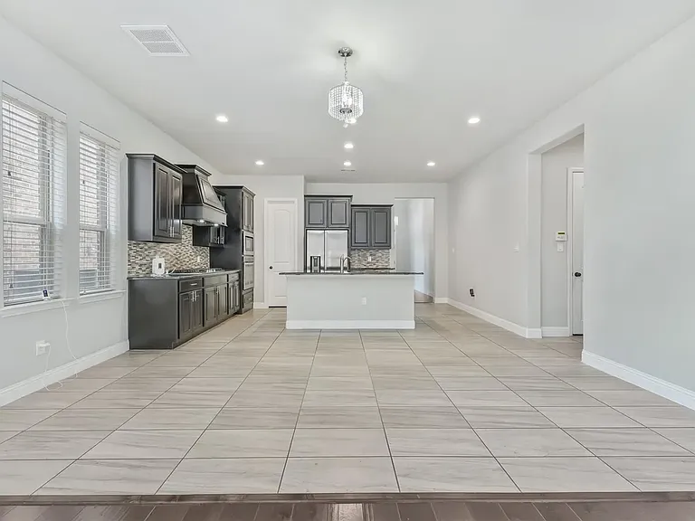3421 Poinsettia Way — Photo 10