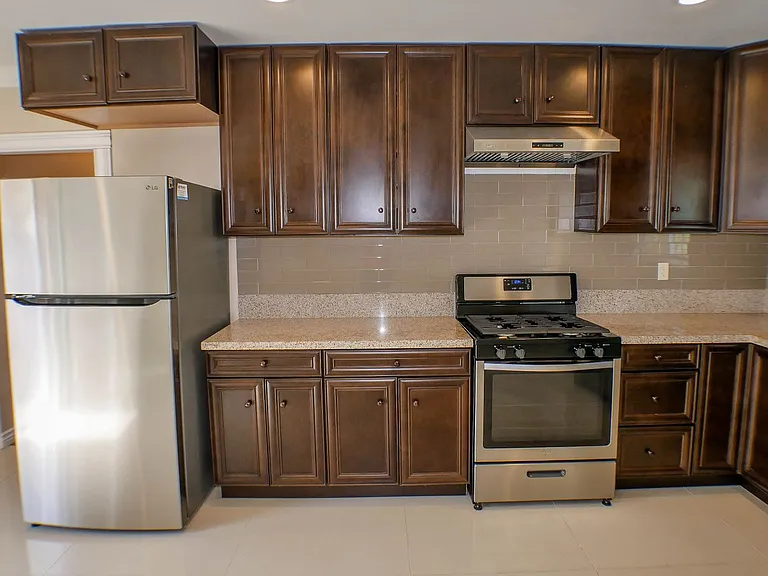 2924-2932 Suncrest Dr — Photo 33