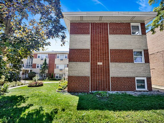3rd image of 6357 W Addison St #2F
