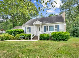 2 Maple Dr, Prospect, CT 06712