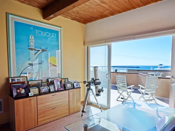 16 Quarterdeck St Unit 302, Marina Del Rey, CA 90292