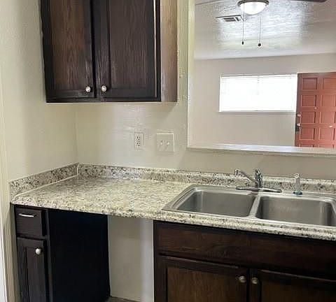 4th image of 9422 Tooley Dr