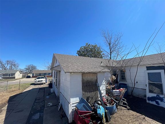 4th image of 5717 S Francis Ave