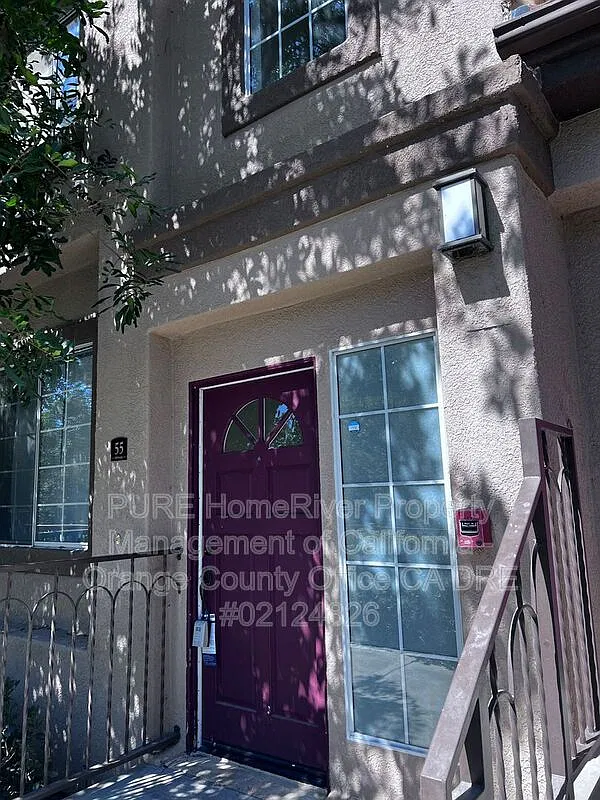 3 bed, 2.0 bath, 1344 sqft, $3,700 — Photo 2