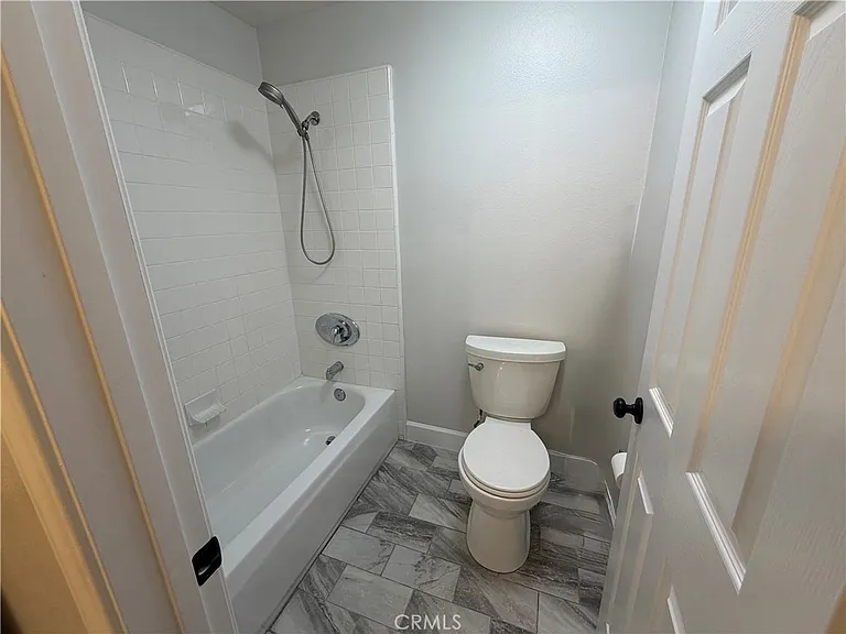 15 Field Point — Photo 30
