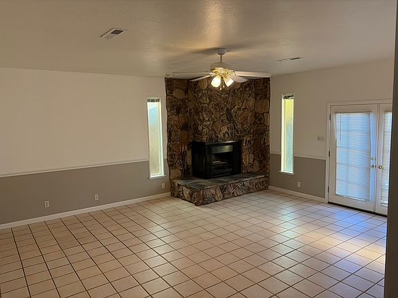 5th image of 1379 Bouret Dr