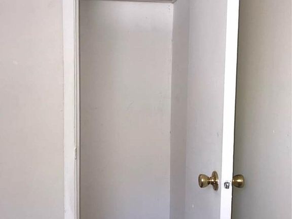 5th image of 7227 Avenue N #3
