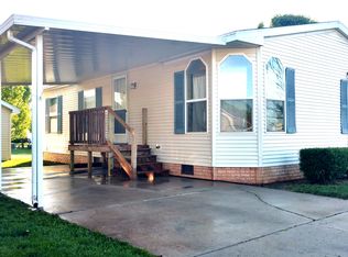 92 Edgewood Ln, Lapeer, MI 48446