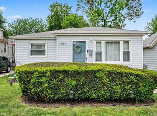 17623 Tennyson St, Roseville, MI 48066