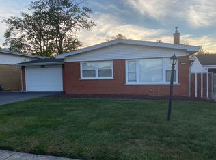 330 N Arquilla Dr, Chicago Heights, IL 60411
