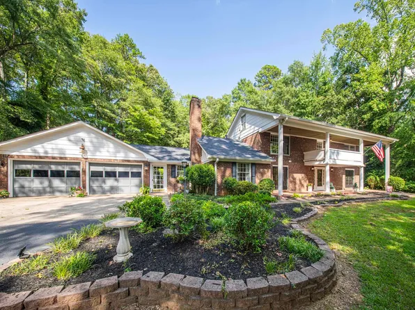 225 Walnut Hill Ln, Spartanburg, SC 29302