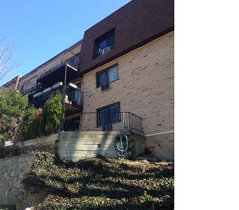 3rd image of 352 Central Park Ave APT D2