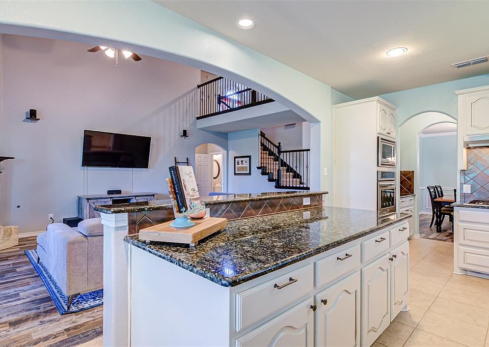 1st image of 9537 Chuparosa Dr