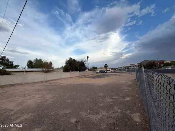 2634 E WALTANN Lane #4, Phoenix, AZ 85032