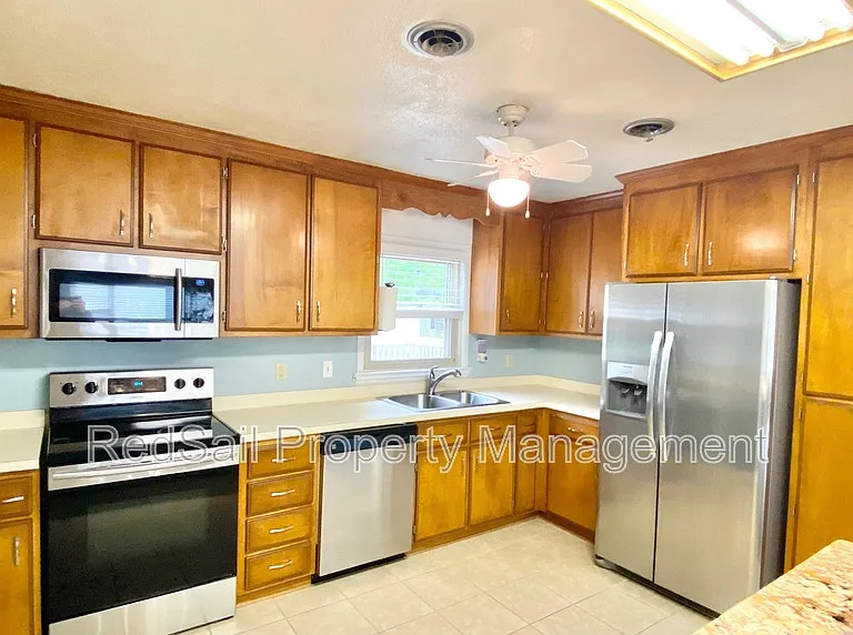 119 Cindy Cir — Photo 6