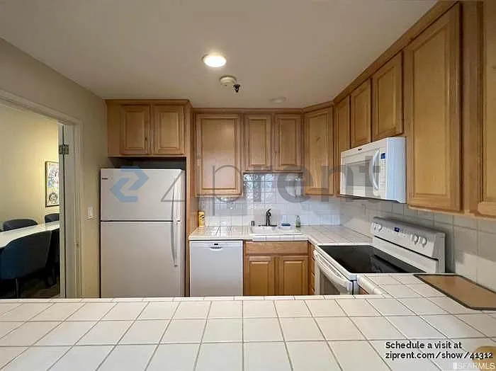 2250 24th St #121 — Photo 32