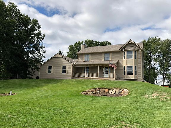 3rd image of 2855 Waling Woods Dr