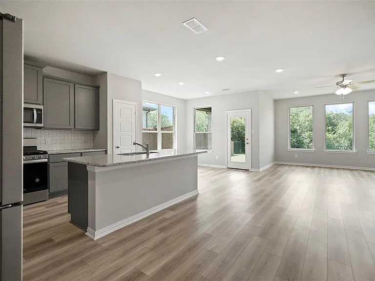 1515 Bridlepath Trl — Photo 14