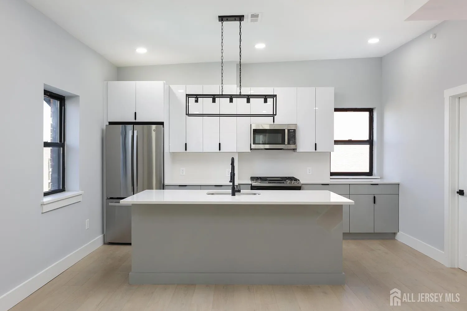 2 bed, 2.0 bath, $3,500 — Photo 4