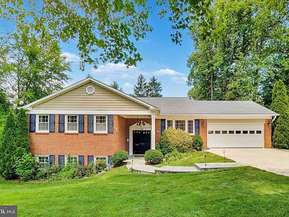 3rd image of 3300 Clearwood Ct