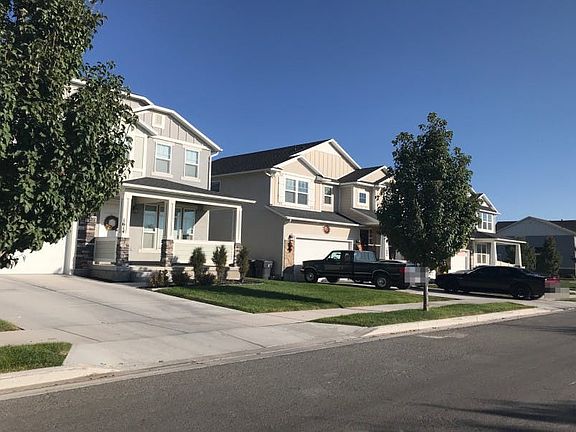 3rd image of 1604 N Cordoba Dr