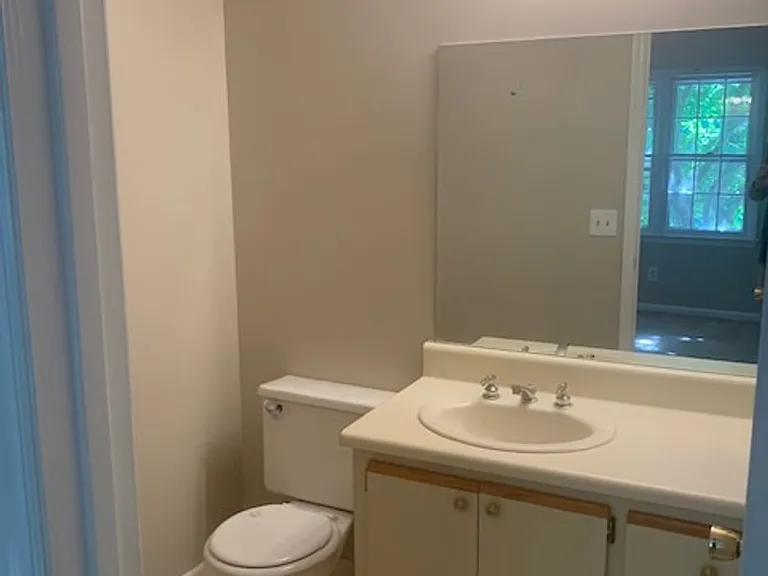 28 Summercreek Dr — Photo 8