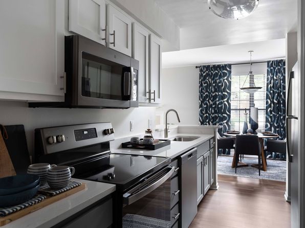 2810 Willow Lake Dr #62941