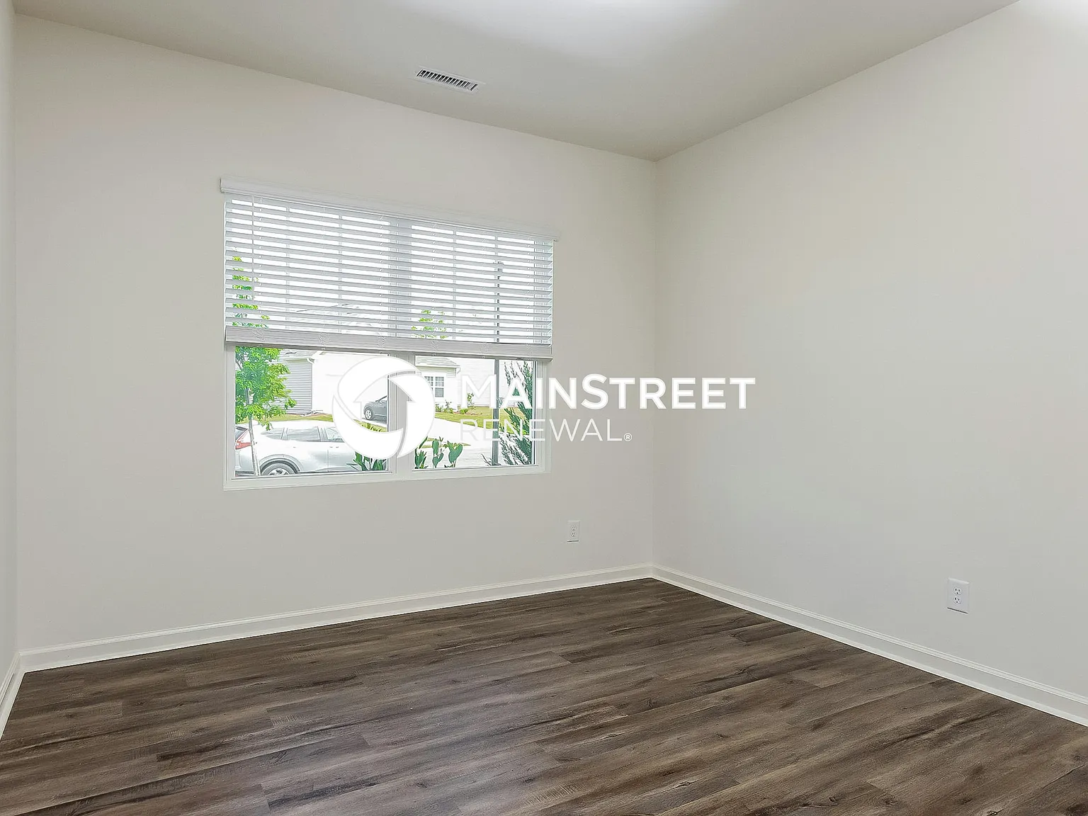121 Quincy Meadow Ave — Photo 2