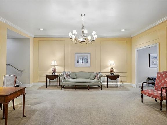 4th image of 1441 Jackson Ave #4