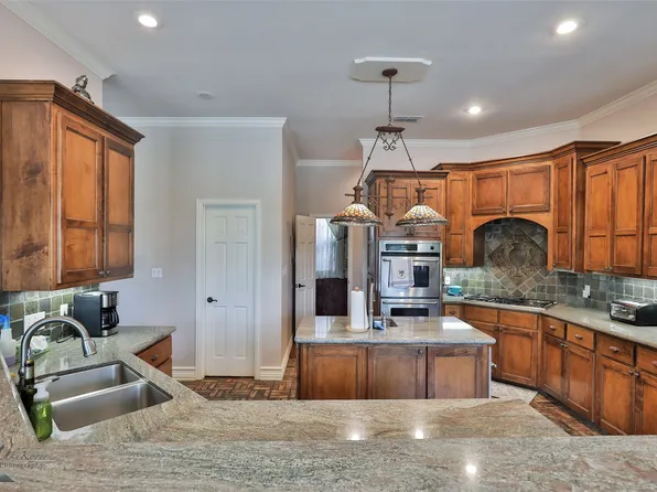 8025 Saddle Creek Rd, Abilene, TX 79602